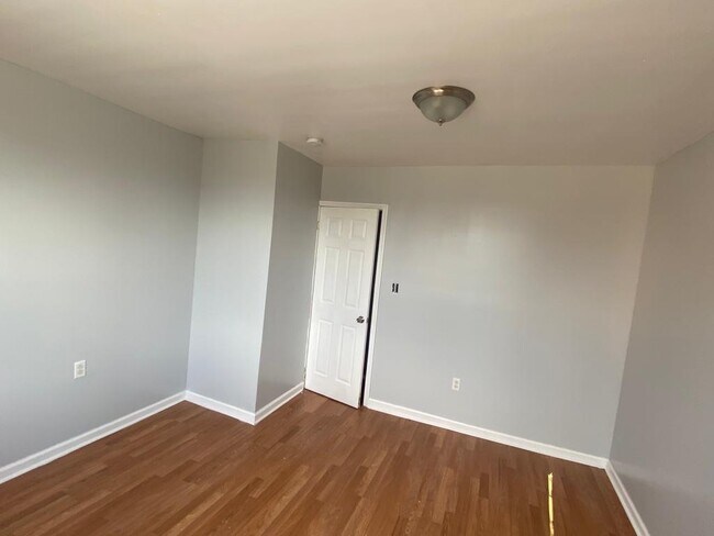 Building Photo - 1114 Jackson St