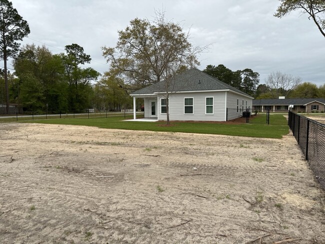 Building Photo - 20 Owens Rd