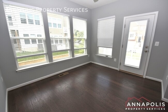 Building Photo - 7736 Cresap Ln