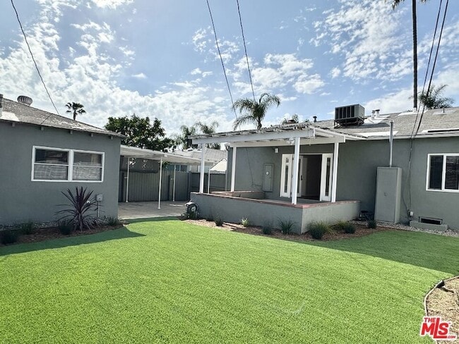 Building Photo - 1206 Greenacre Ave