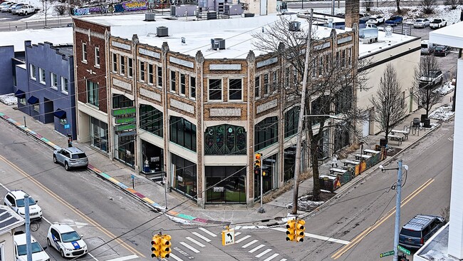 Building Photo - 301 Spencer St NE