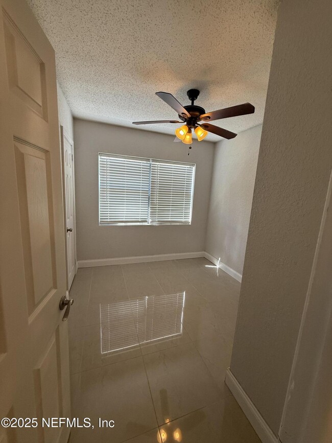 Building Photo - 4037 Bunnell Dr