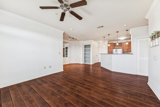 Building Photo - 1711 Old Spanish Trl