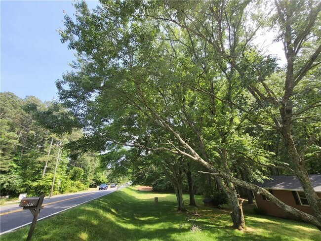 Building Photo - 6707 Campground Rd