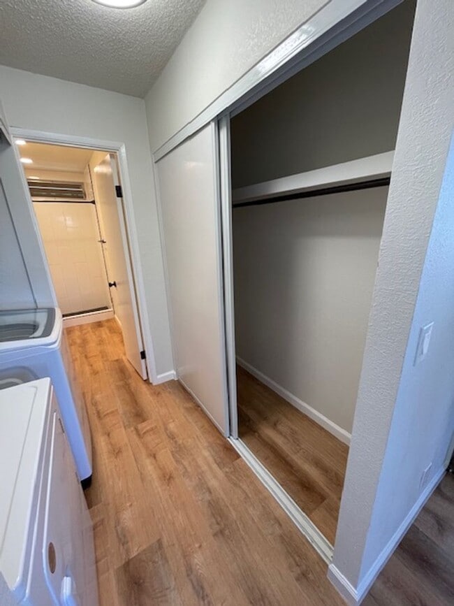 Building Photo - Renovated 1 bed/ 1 bath/ 1 parking- Mililani & Pet Friendly