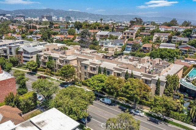 Building Photo - 1318 S Roxbury Dr