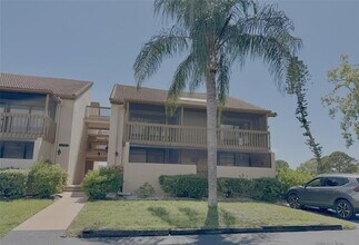 Building Photo - 3031 Willow Green Dr