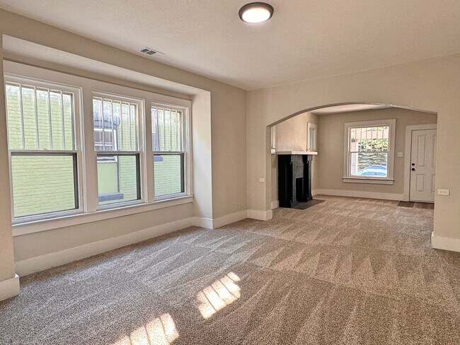 Building Photo - 3250 Meade St