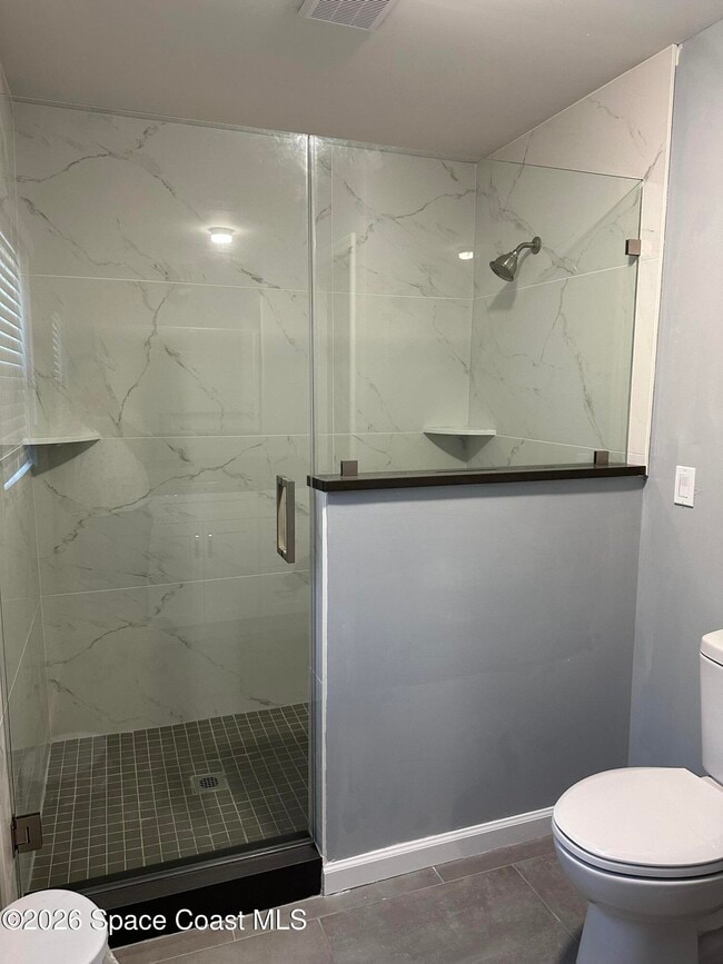 Building Photo - 3600 Aurora Rd