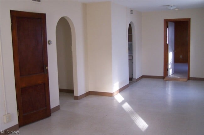 Building Photo - 15794 Grove St