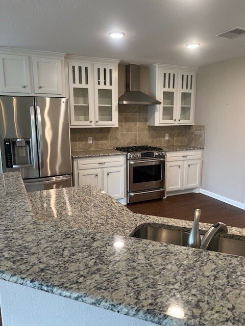 Building Photo - 411 Resort Dr