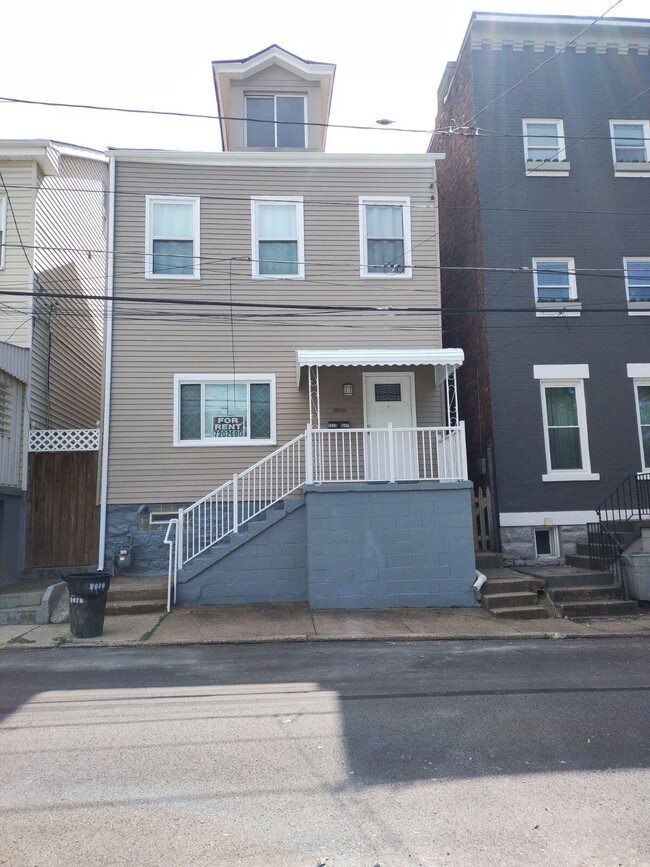 Primary Photo - 2830 Mary St