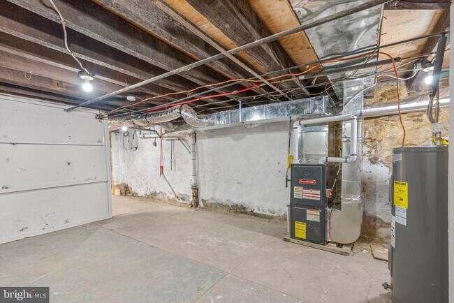 Building Photo - 7010 Cedar Park Ave