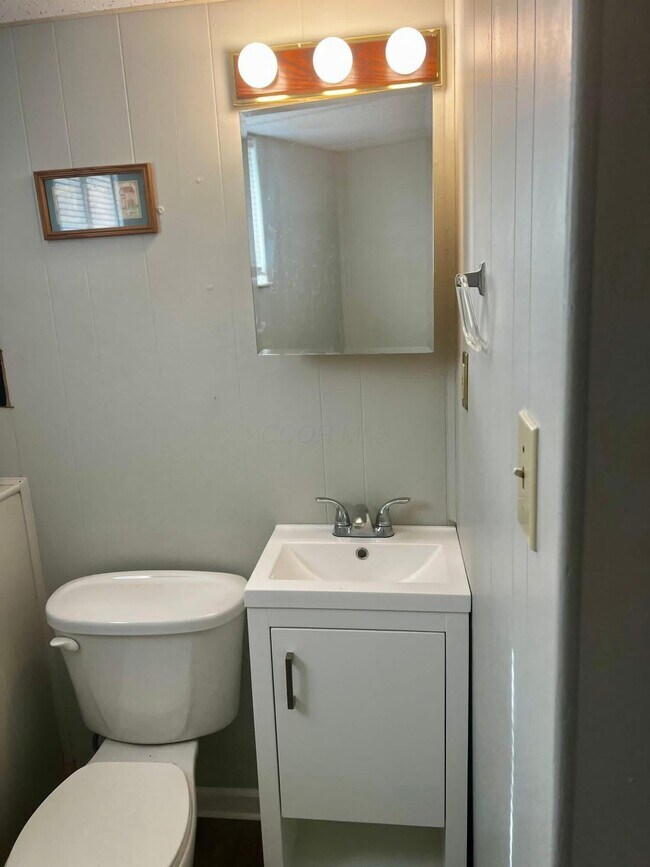 Building Photo - 1597 Rock Creek Dr