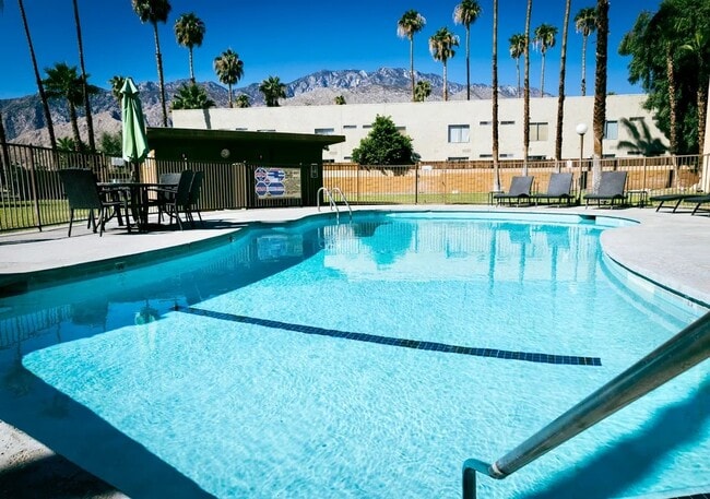 Building Photo - 2580 E Tahquitz Canyon Way