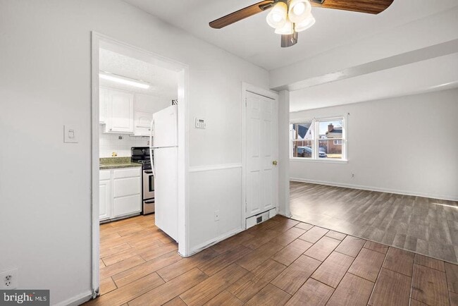 Building Photo - 2515 Colebrooke Dr