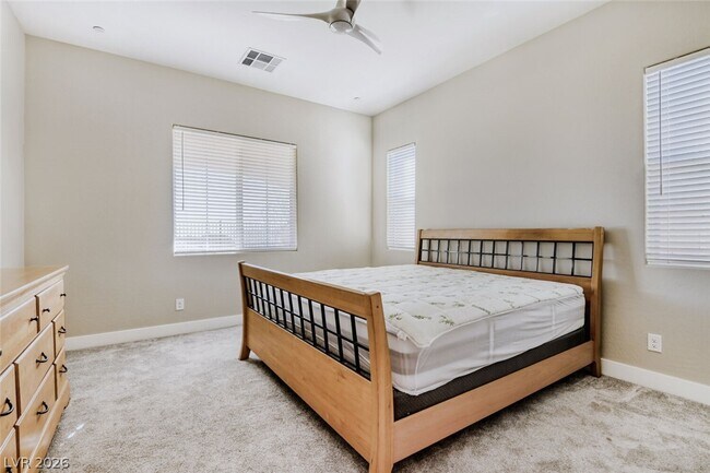 Building Photo - 76 Tatahatso Pt St