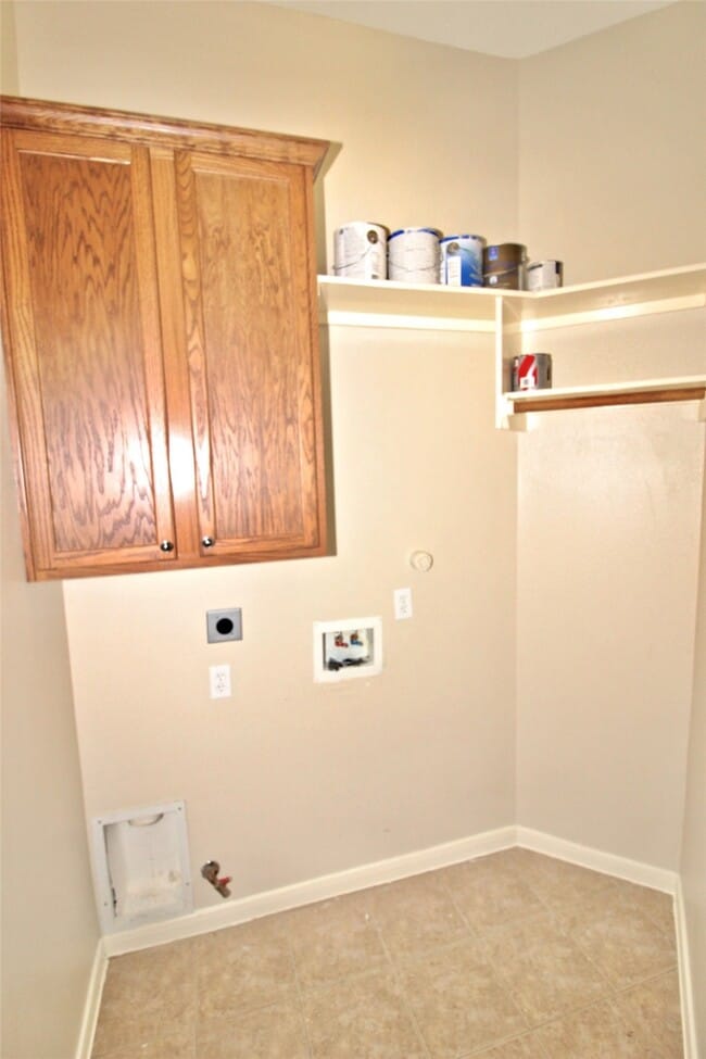 Building Photo - 24510 Hamilton Mill Ct