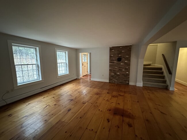 Building Photo - 618 Shearer Hill Rd