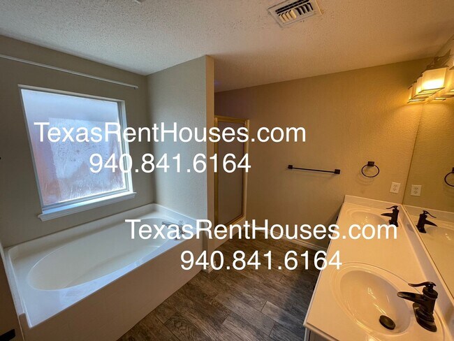 Building Photo - Spacious 3-Bedroom Home for Rent in Wichita Falls – Ideal Location!