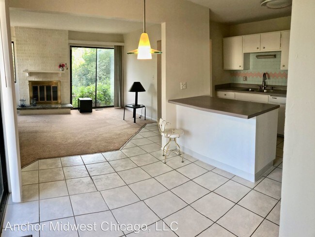 Building Photo - 3 br, 2.5 bath House - 1039 Sussex Drive