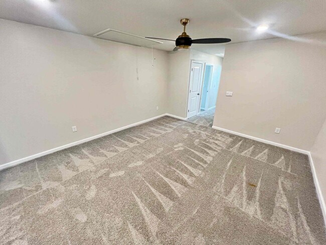 Building Photo - Fantastic 3 BR/2.5 BA Marietta Townhome in...