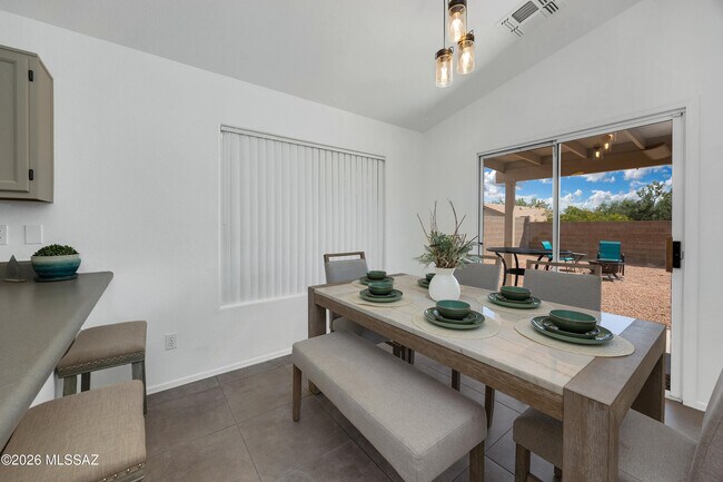Building Photo - 5537 W Panther Butte St
