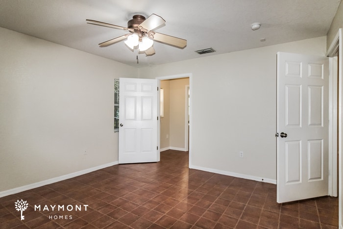 Building Photo - 1460 Greenview Ave