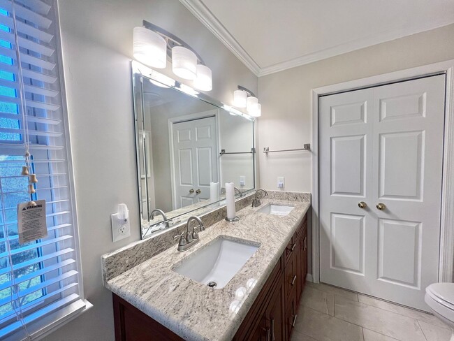 Building Photo - Charming Newly Remodeled 3BD, 2.5BA Raleig...