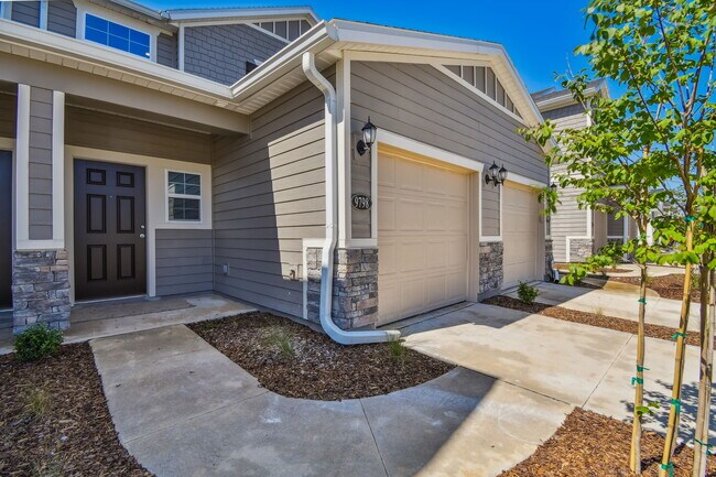 Building Photo - 9798 Fiddleback Ln