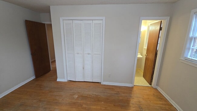 Building Photo - Southeast Columbia