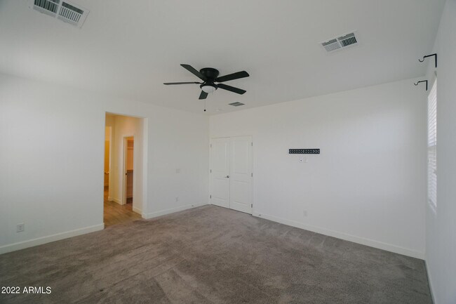 Building Photo - 531 E Bamboo Ln