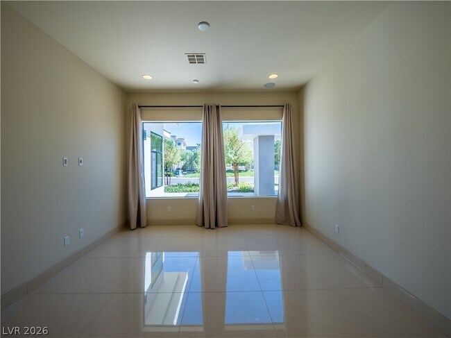 Building Photo - 7447 Yonie Ct