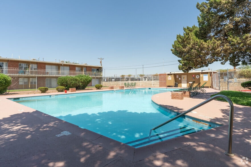 Pool - Cielo Vista Apartments