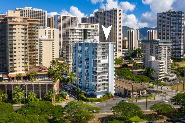 Building Photo - Waikiki Beach Gem- Fully Furnished 2BR/2BA...