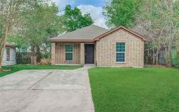 Building Photo - 5521 Malmedy Rd