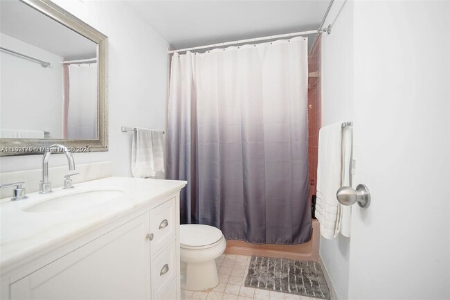 Building Photo - 4747 Collins Ave