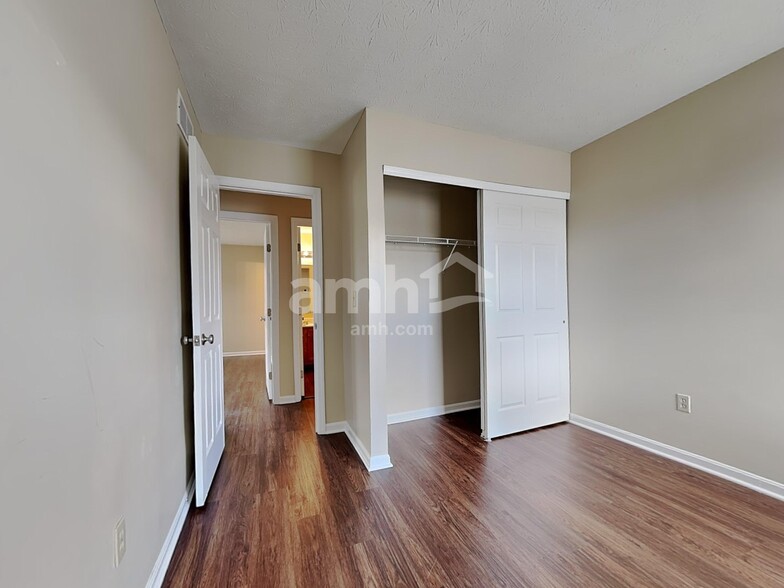 Building Photo - 30 Sandpiper Ct