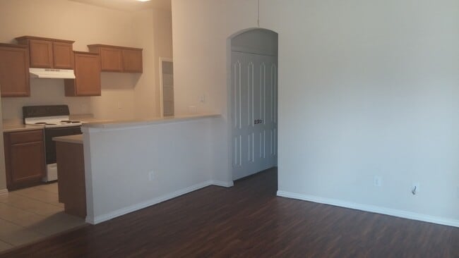 Primary Photo - HOME5540-60