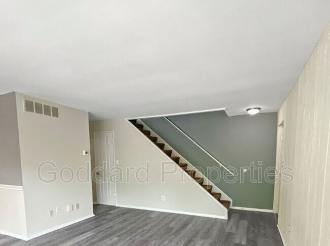 Building Photo - 479 Moores Mill Rd