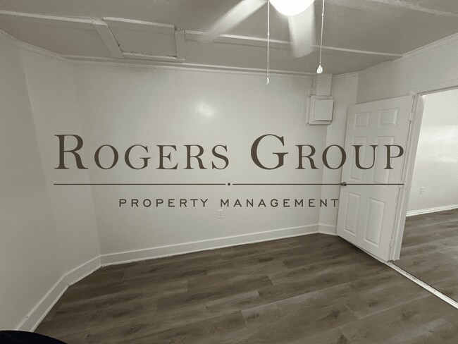 Building Photo - #450 - 914-916 Water St Duplex