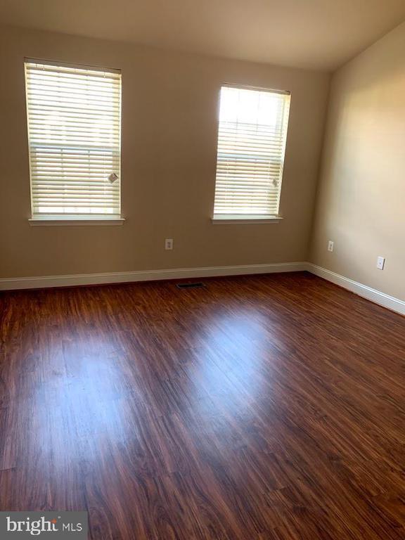 Building Photo - 11876 Country Squire Way