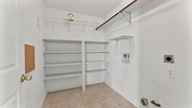Building Photo - 111 N Misty Dawn Dr