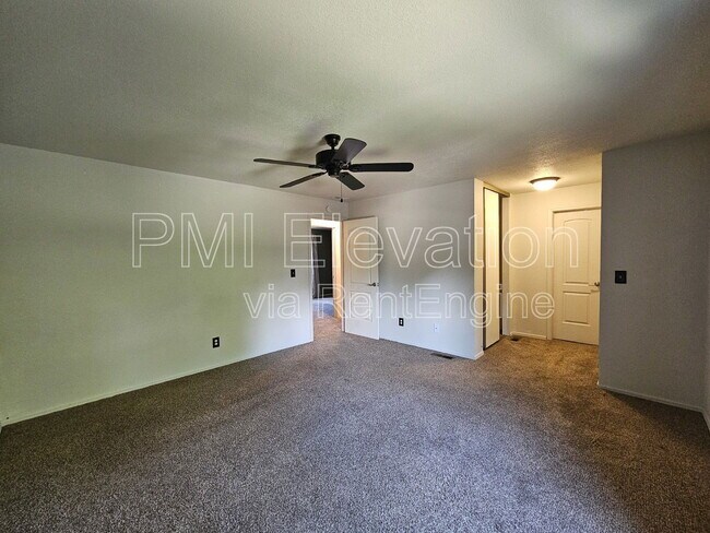 Building Photo - 4132 S Richfield Way