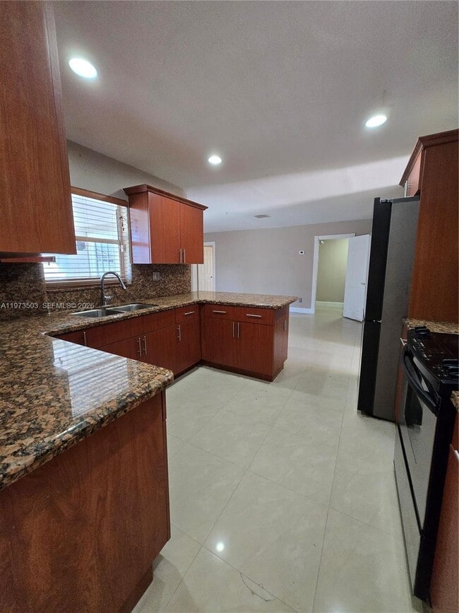 Building Photo - 10805 SW 165th Terrace