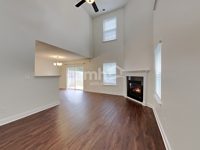 Building Photo - 3112 Teton Dr