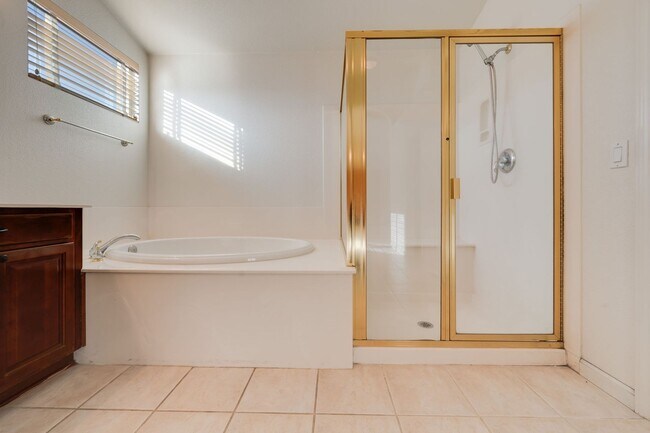 Building Photo - 9538 Fox Wind Ct