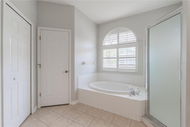 Building Photo - 10457 Canary Isle Dr