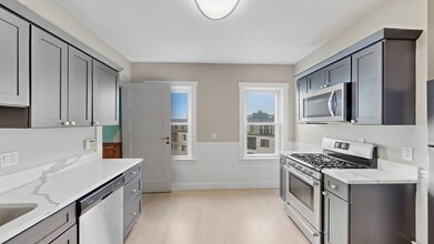 Building Photo - 1 Orient Ave