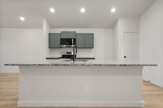 Building Photo - Beautiful New Build Home in Cypress Ranch!